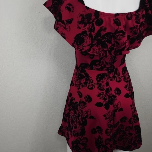 Hello Miss Pink Off Shoulder Velvet Floral Print Dress Size S - Picture 6 of 10